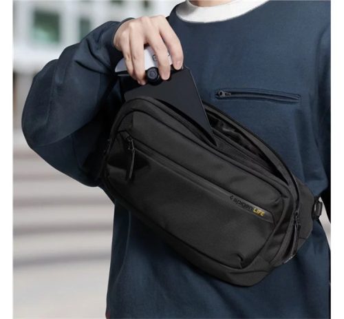 Spigen Klasden KD410 vízálló válltáska kulcstartóval, fekete