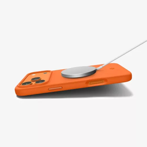 Spigen Silicone Fit MagFit Apple iPhone 17 Pro Max tok, MagSafe, Cosmic Orange, narancs