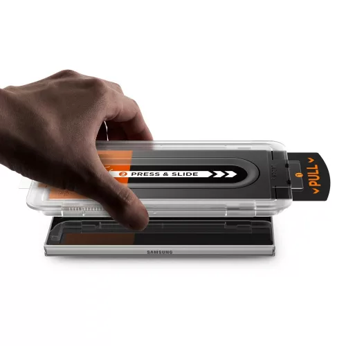 Spigen Glas.tR EZ Fit Pro HD Samsung Galaxy Z Fold 7 / Fold 8 Ultra kijelzővédő fólia felhelyező kerettel (2db)